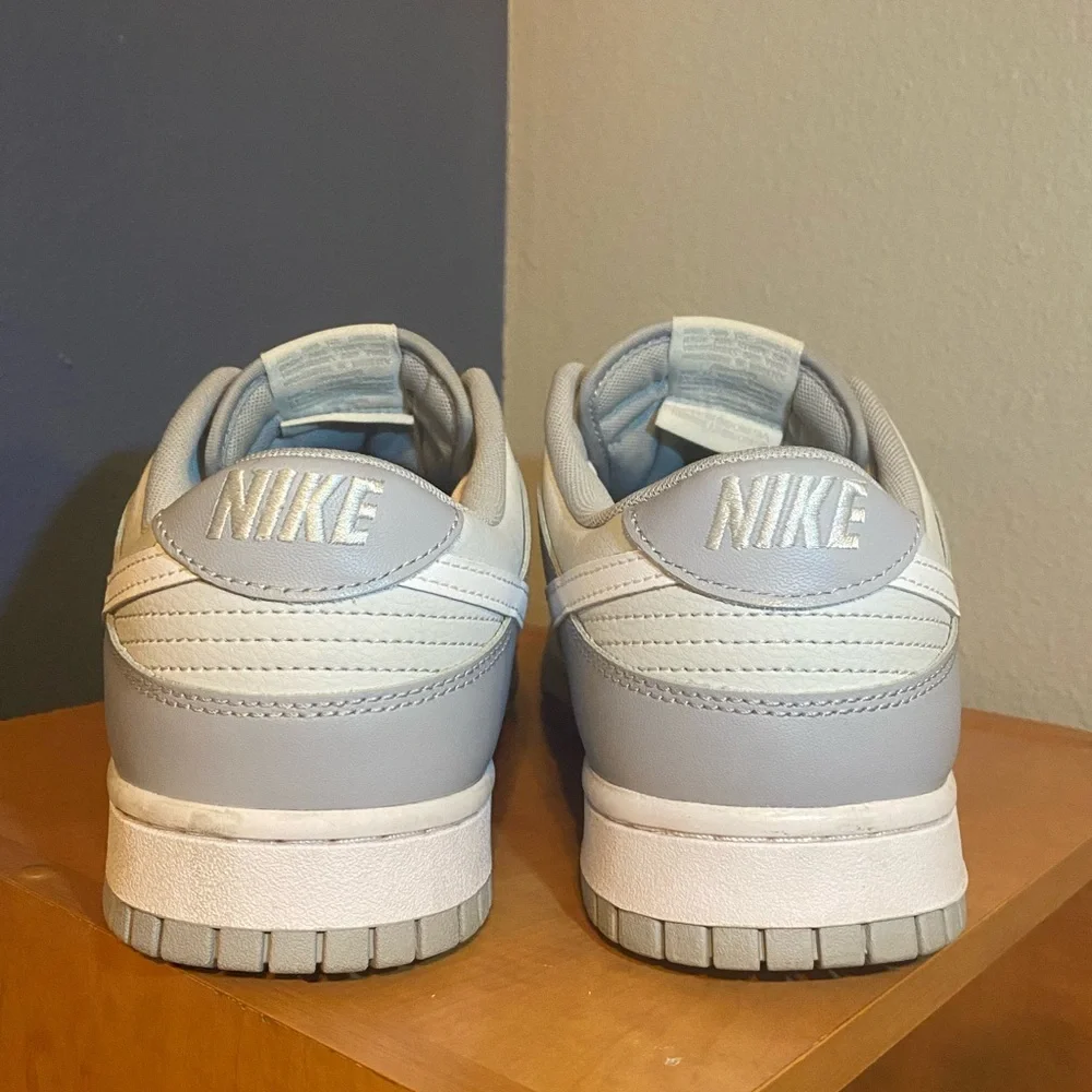 Nike Men's Gray Dunks - Picture 3 of 5